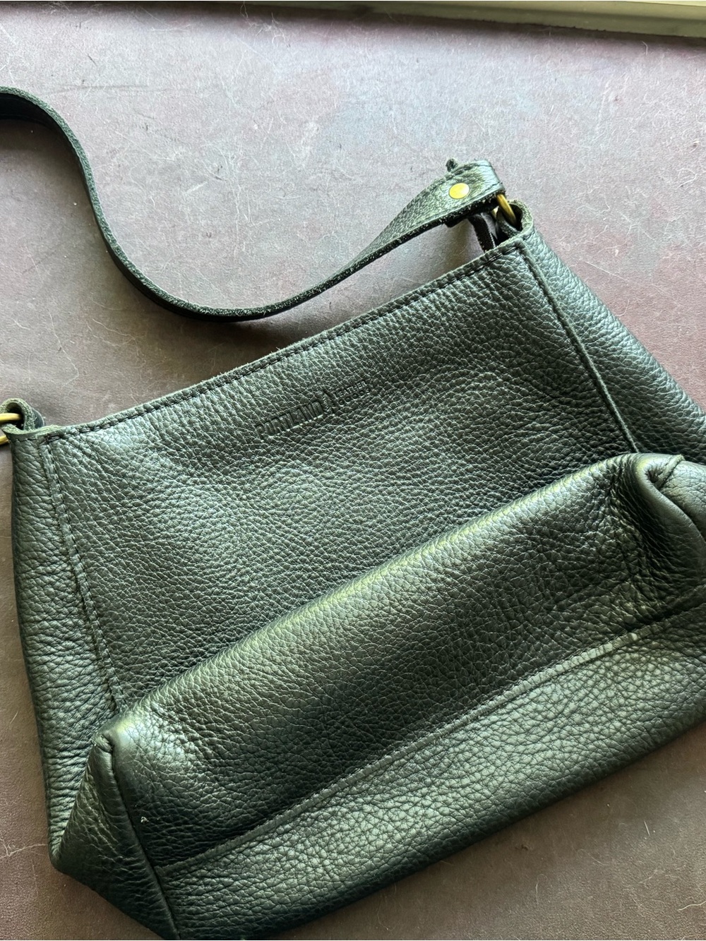 Portland Leather Pebbled Black Triangle Shoulder Bag - Picture 4 of 7